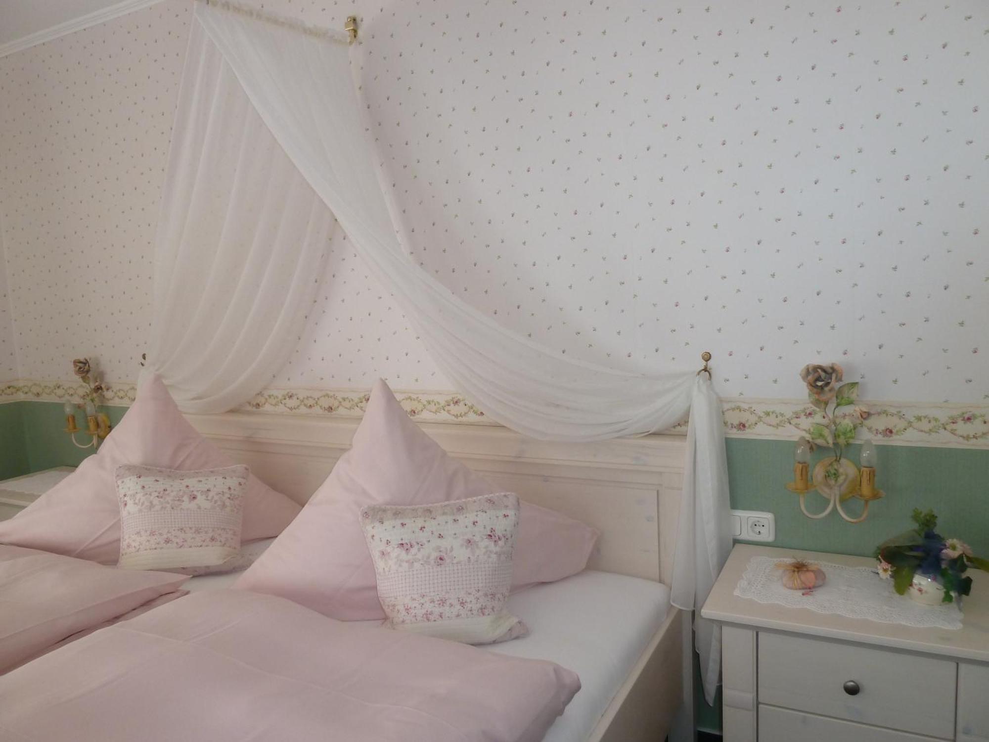 Alte Weinstuben Steinfelder Hof Garni Bed & Breakfast Ellenz-Poltersdorf Bagian luar foto